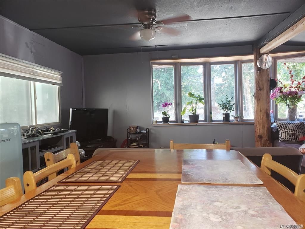 listing image 16044931373102472969