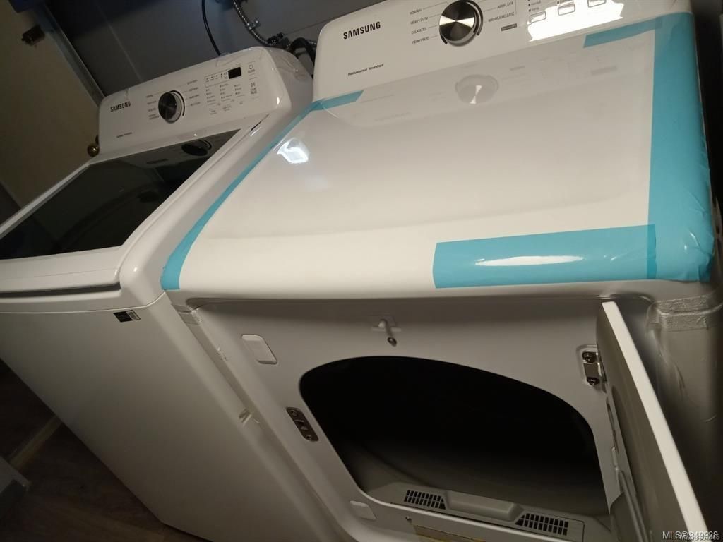 listing image 16041547226458499132