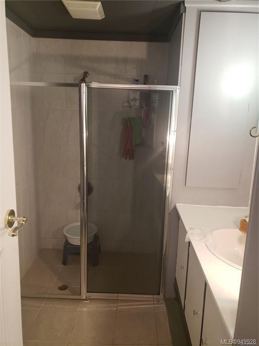 listing image 16045851959186743965