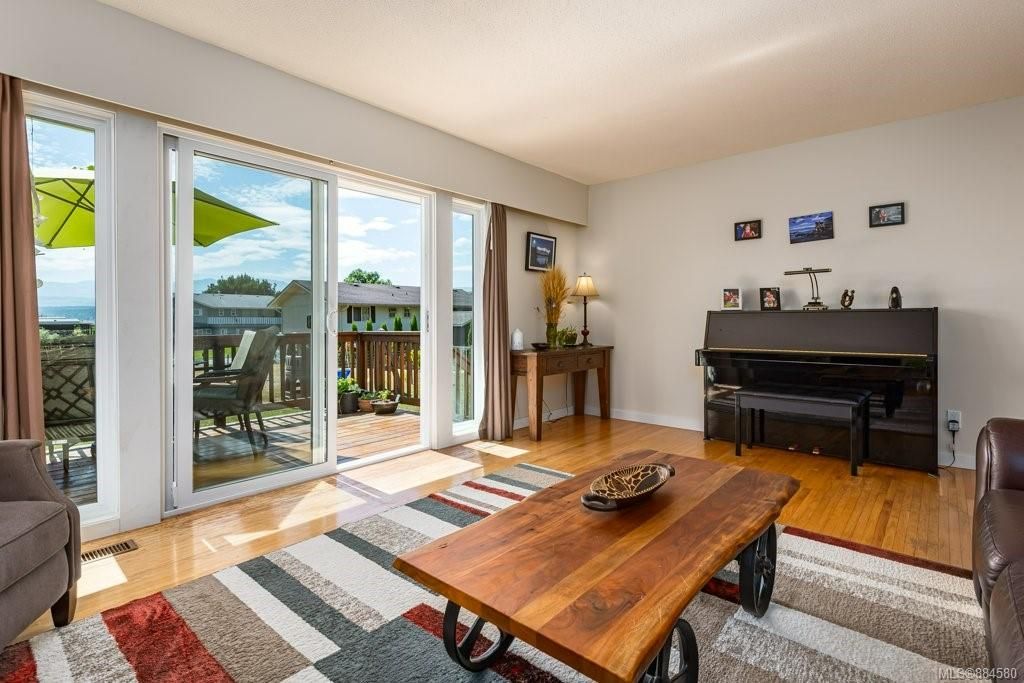 listing image 16049062394207400348