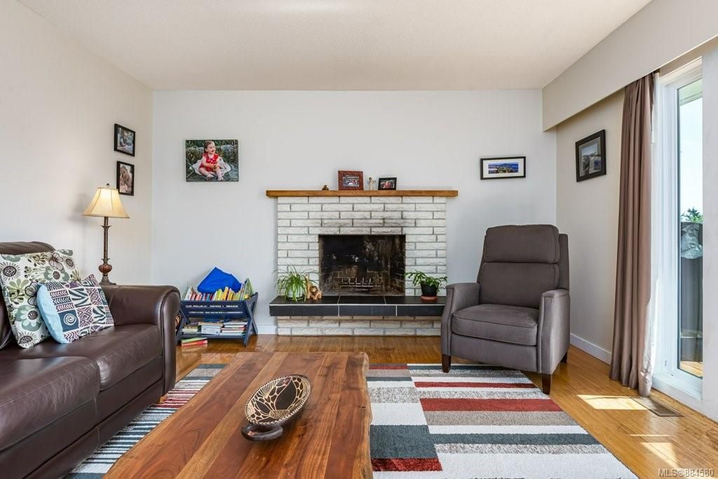 listing image 16040152867662001588