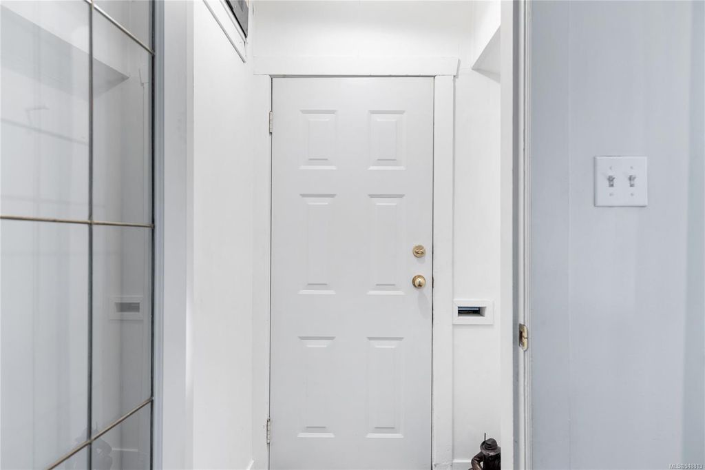listing image 16047392594305532980