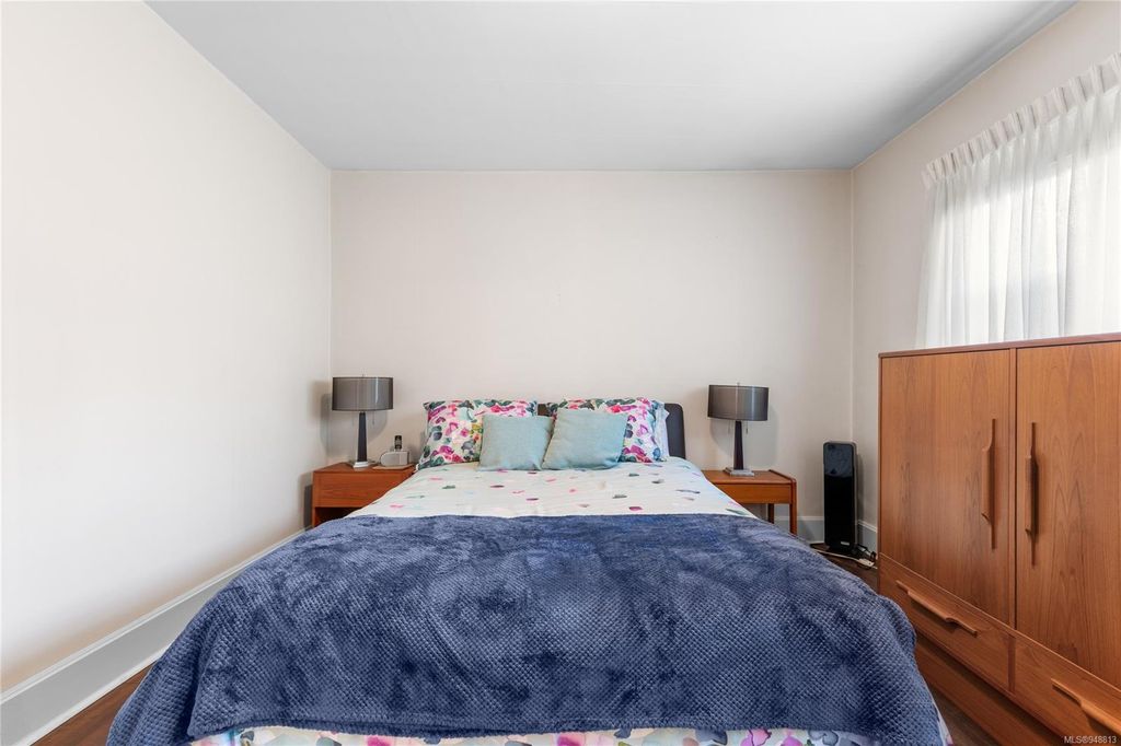 listing image 16047154246201824658