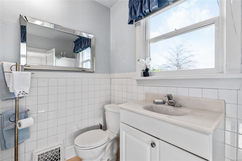 listing image 16049755380333020803