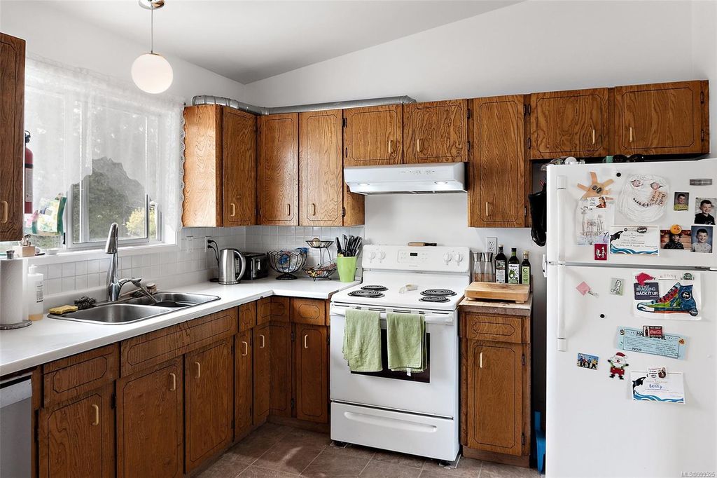 listing image 16042654561056895098