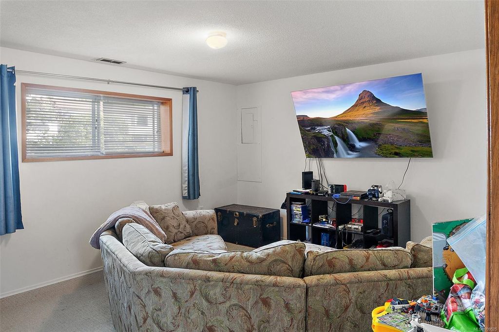 listing image 16046815011761937631