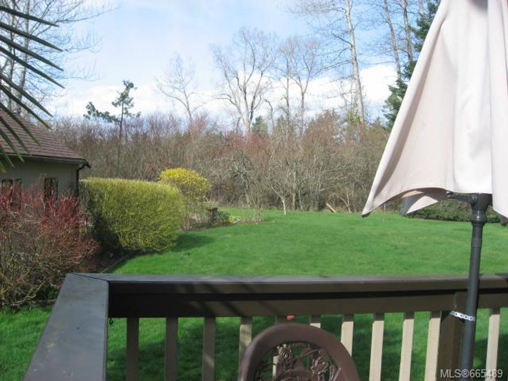 listing image 16045359278386129505