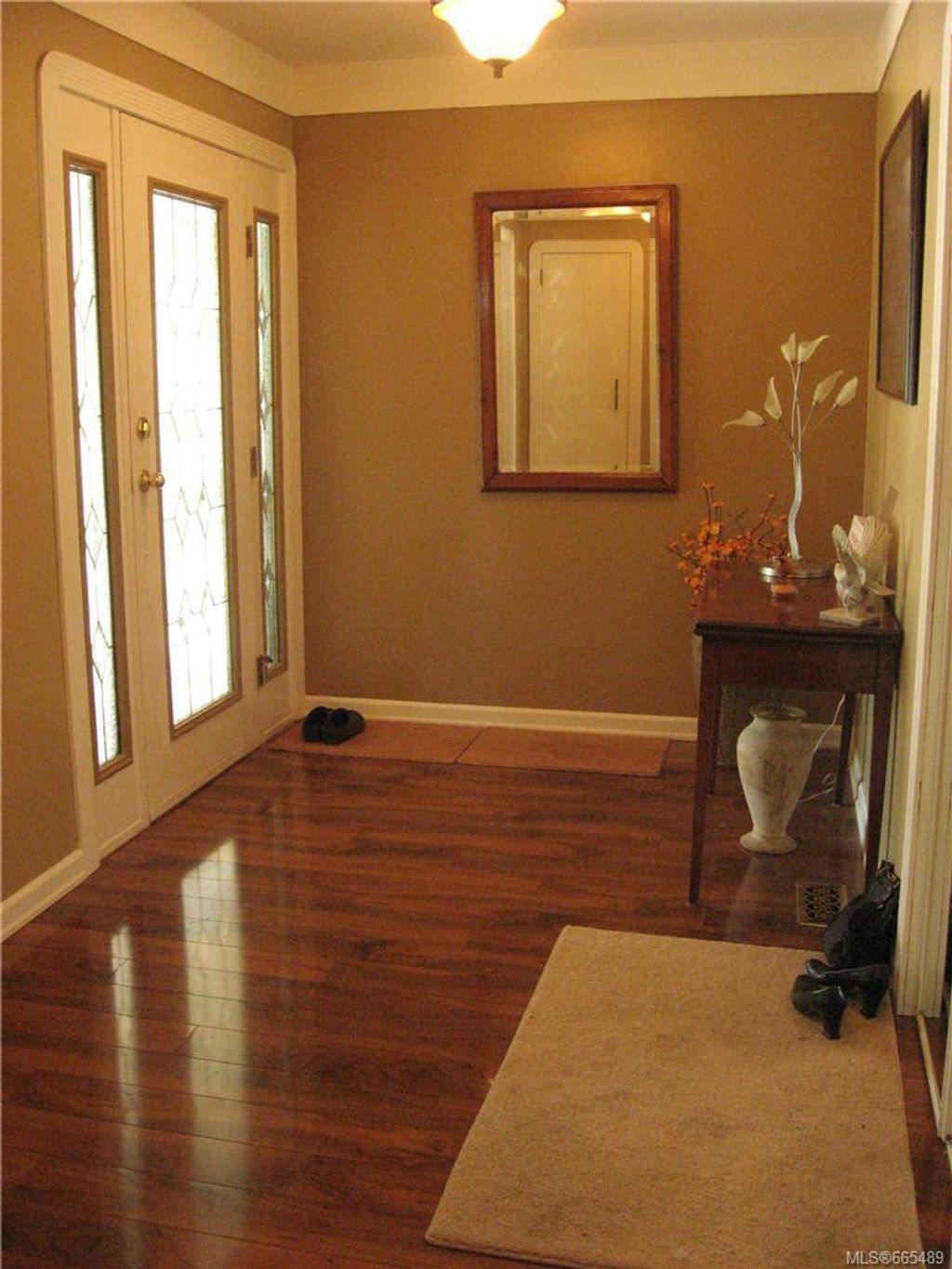 listing image 16044150650961206541