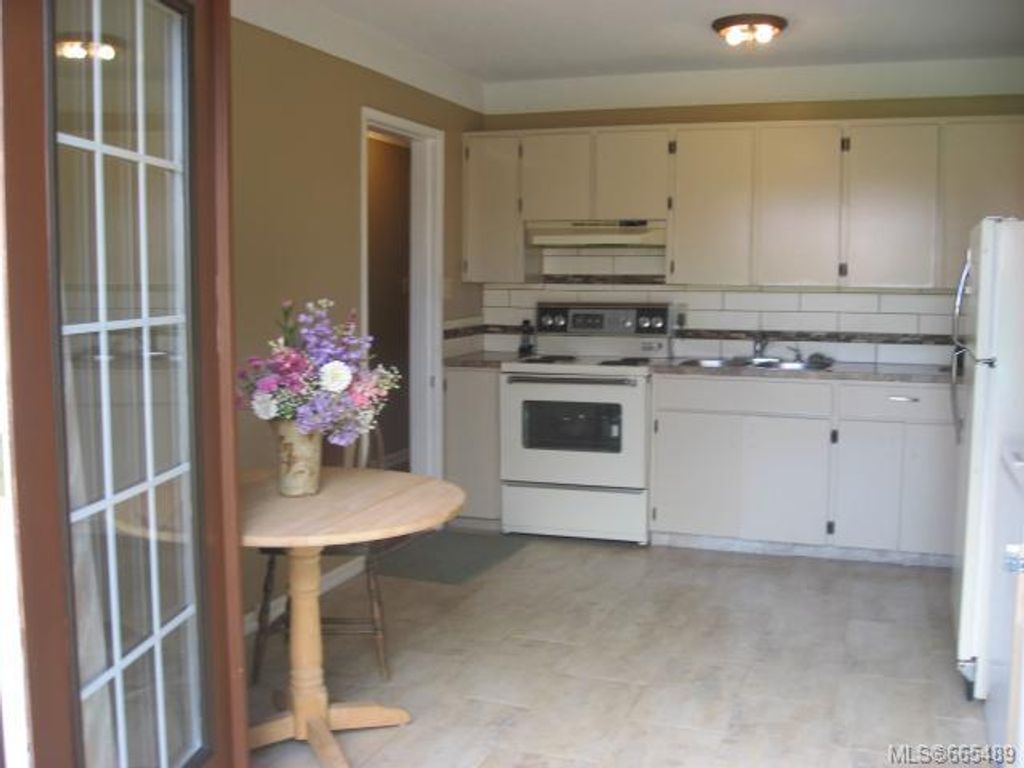 listing image 16044712634928726298
