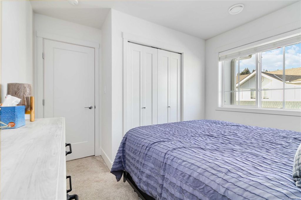 listing image 16042074461748360936