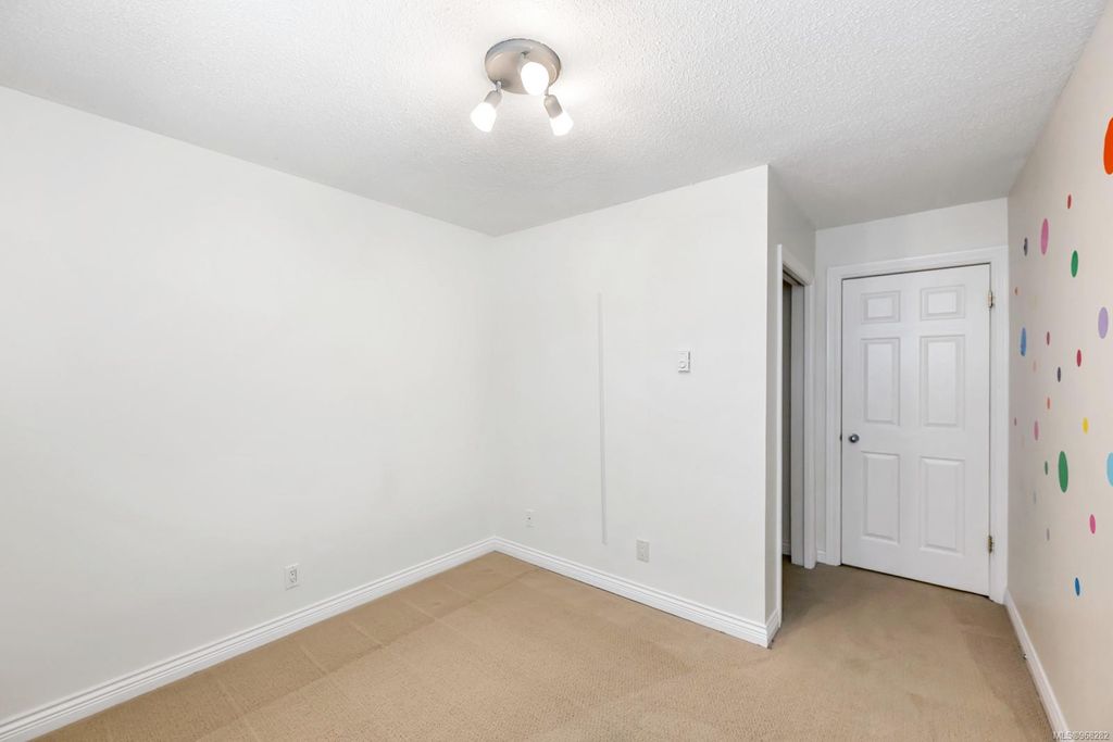 listing image 16046477141134060563