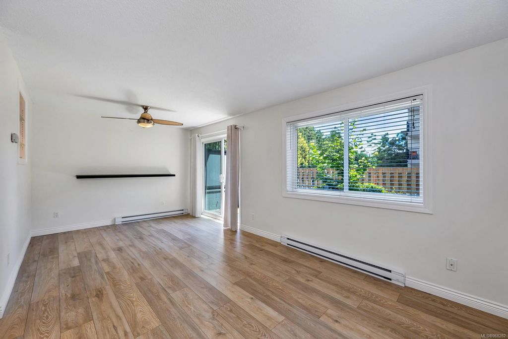 listing image 16041880473506872680