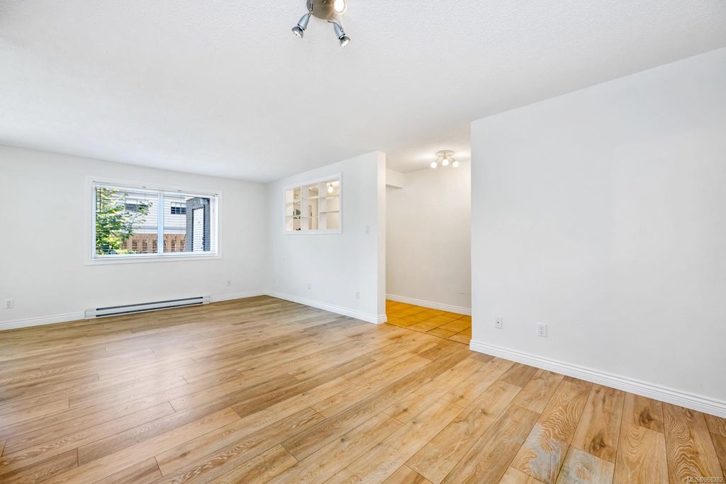 listing image 16042114852720252903