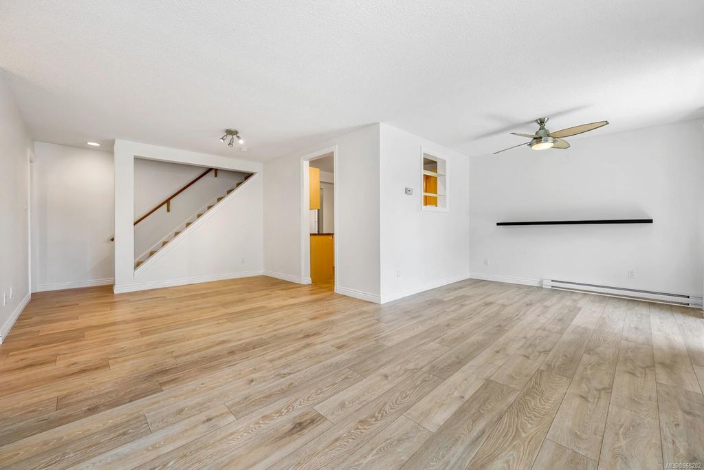 listing image 16046022738269407113