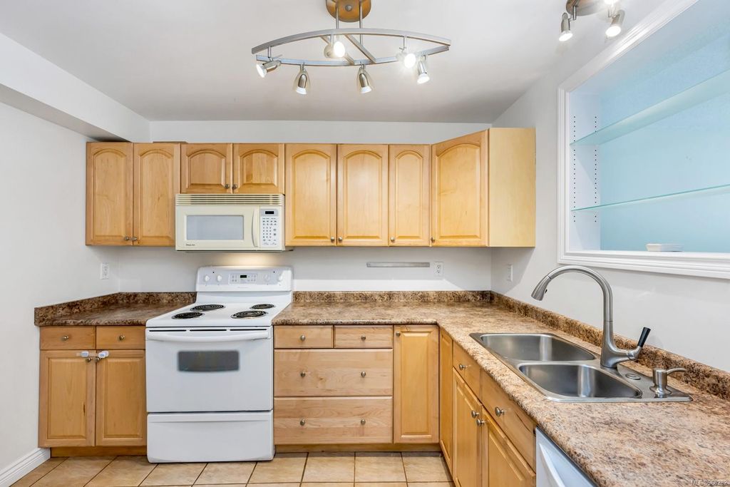 listing image 16048251351299804282