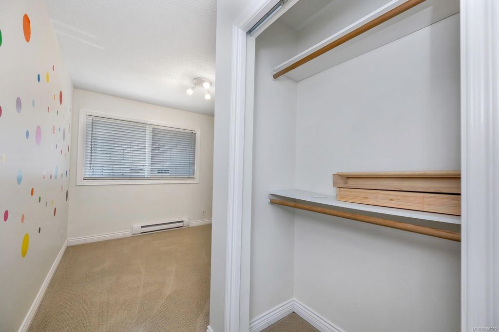 listing image 16047951377299591090