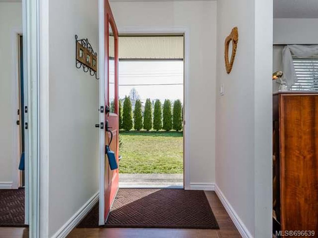 listing image 16040190997255383287