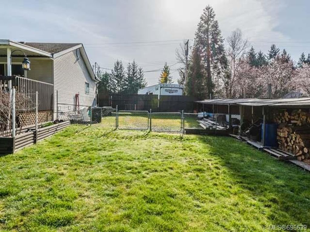 listing image 16046824289817100252