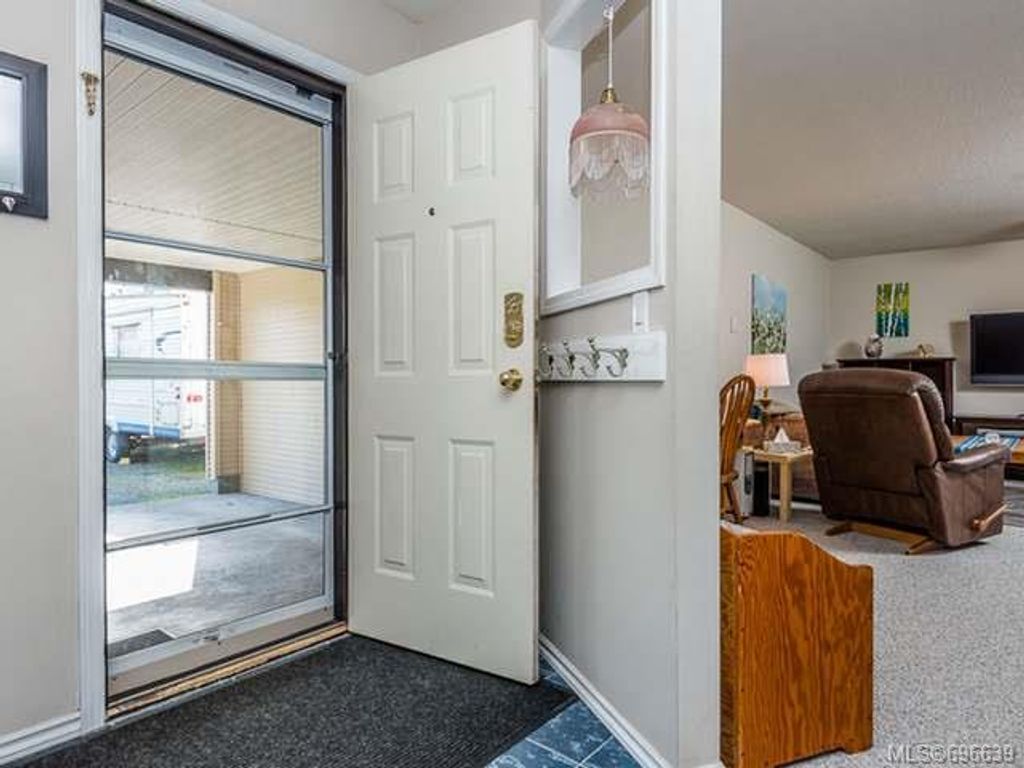 listing image 16047271287071427225