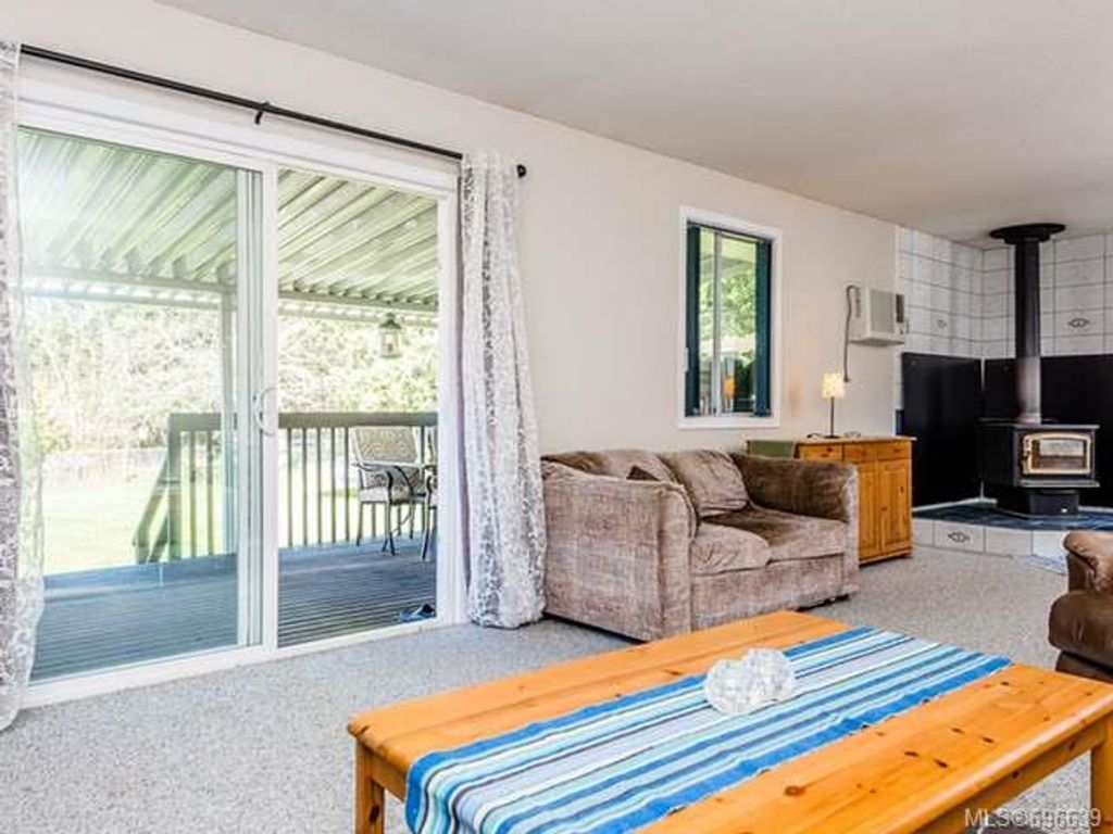 listing image 16042704256430531810