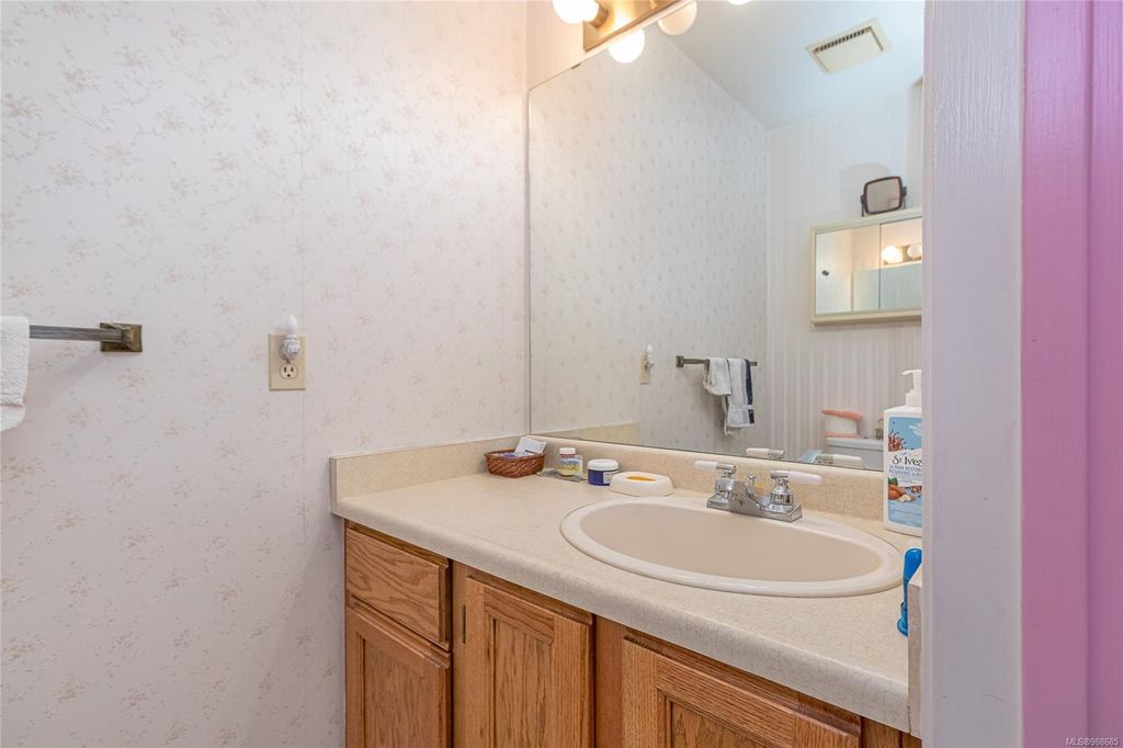 listing image 16044457629025225265