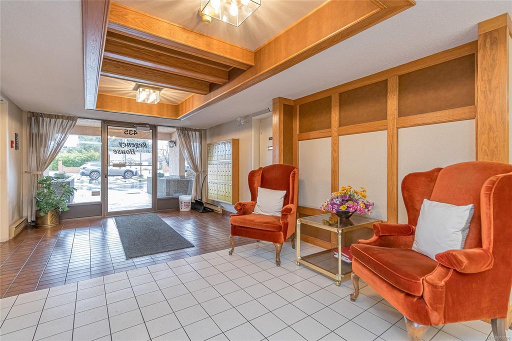 listing image 16046214433277306138