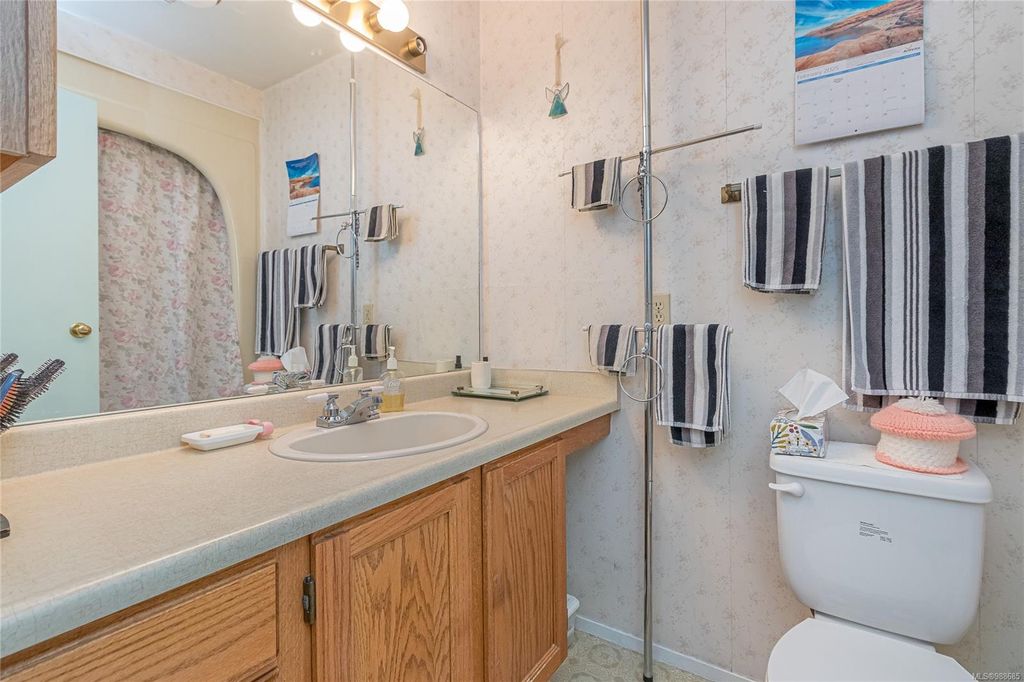 listing image 16042677679344899819