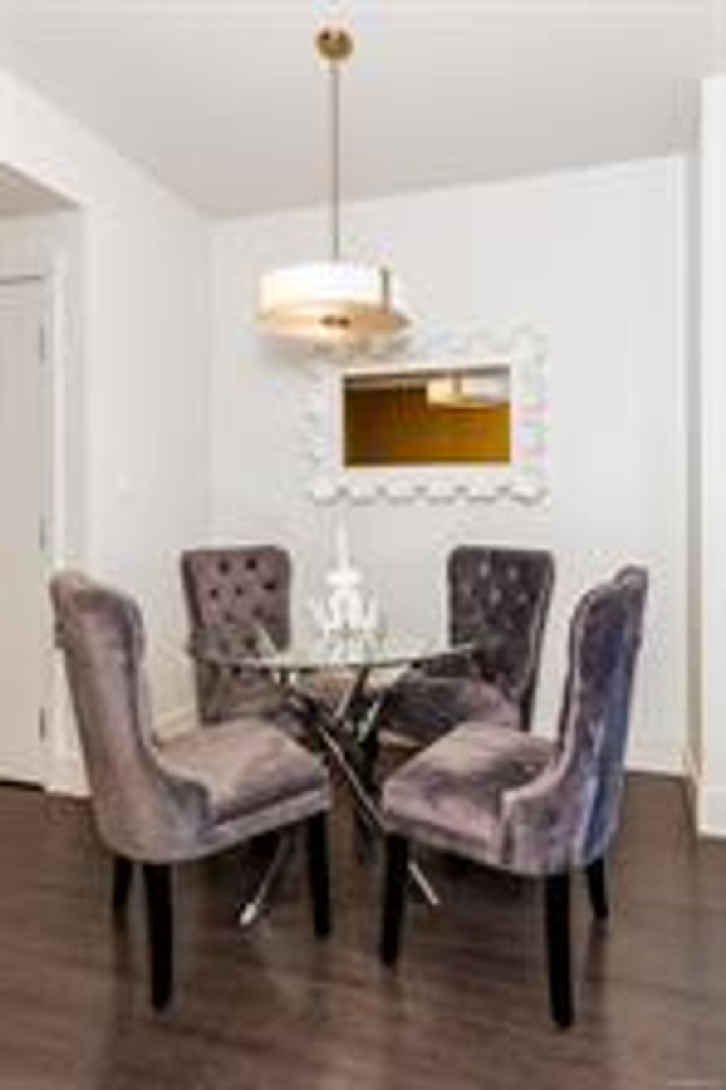 listing image 16042062770245800613