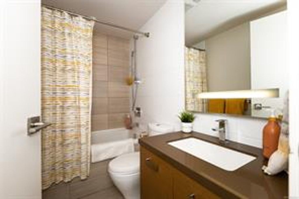 listing image 16047444043647563681