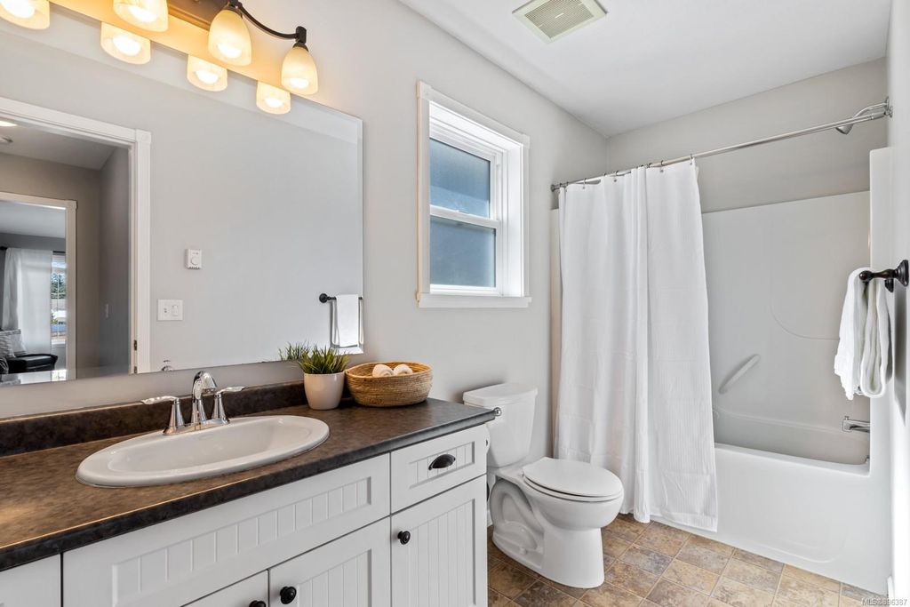listing image 16043289167550