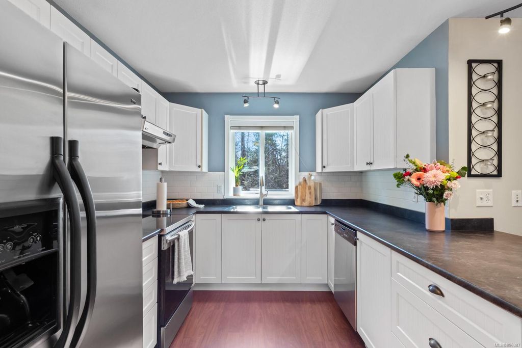 listing image 160450943893
