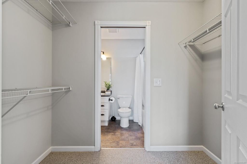 listing image 16043212261671