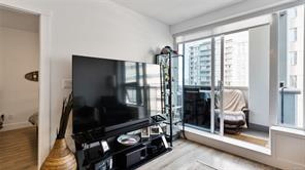 listing image 16040982413910959113