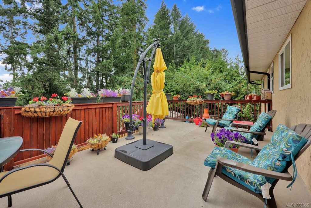 listing image 16049159871757962101