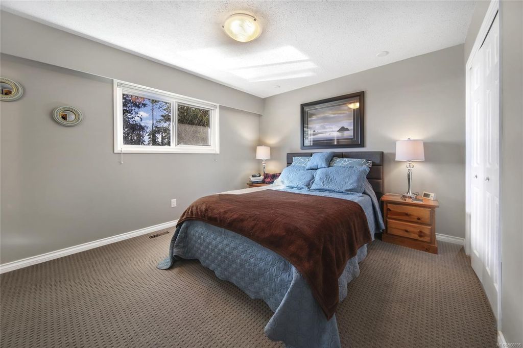 listing image 16044493208205581511