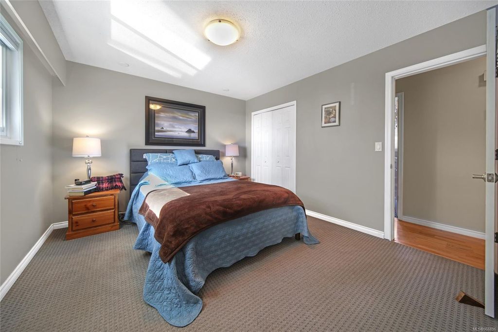listing image 16042818899742211620