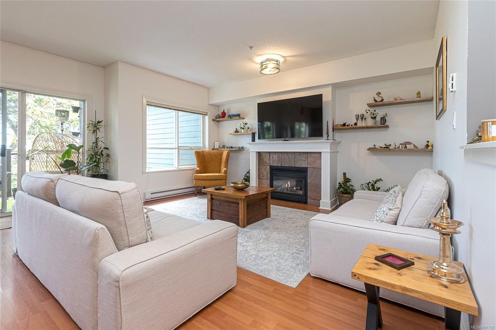 listing image 16048547368927914131