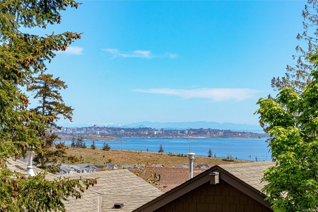 listing image 16047398842446690660