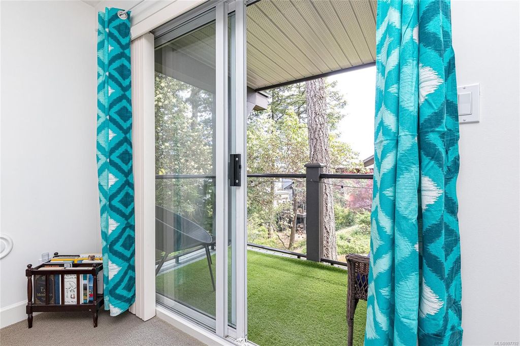 listing image 16047491071901750030