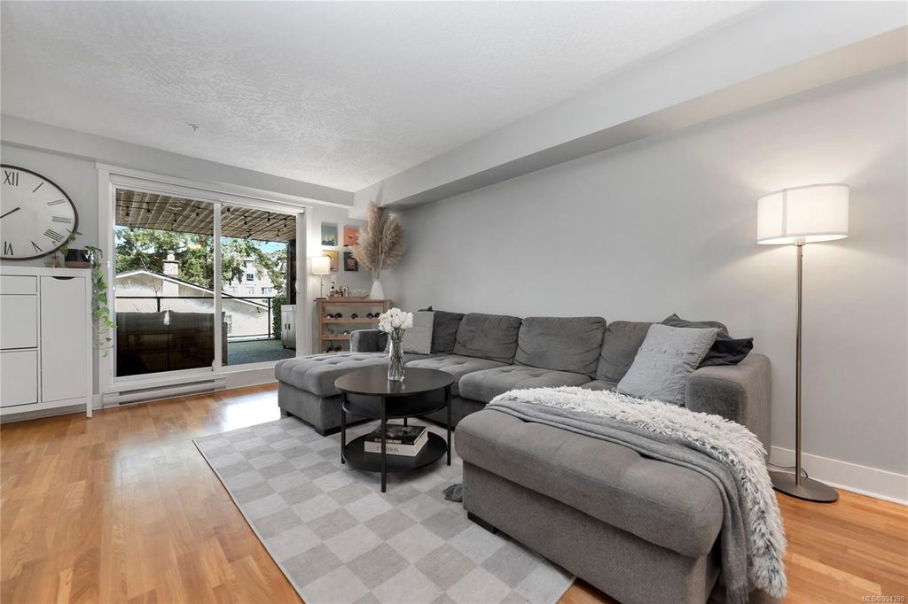 listing image 16047777112871944481