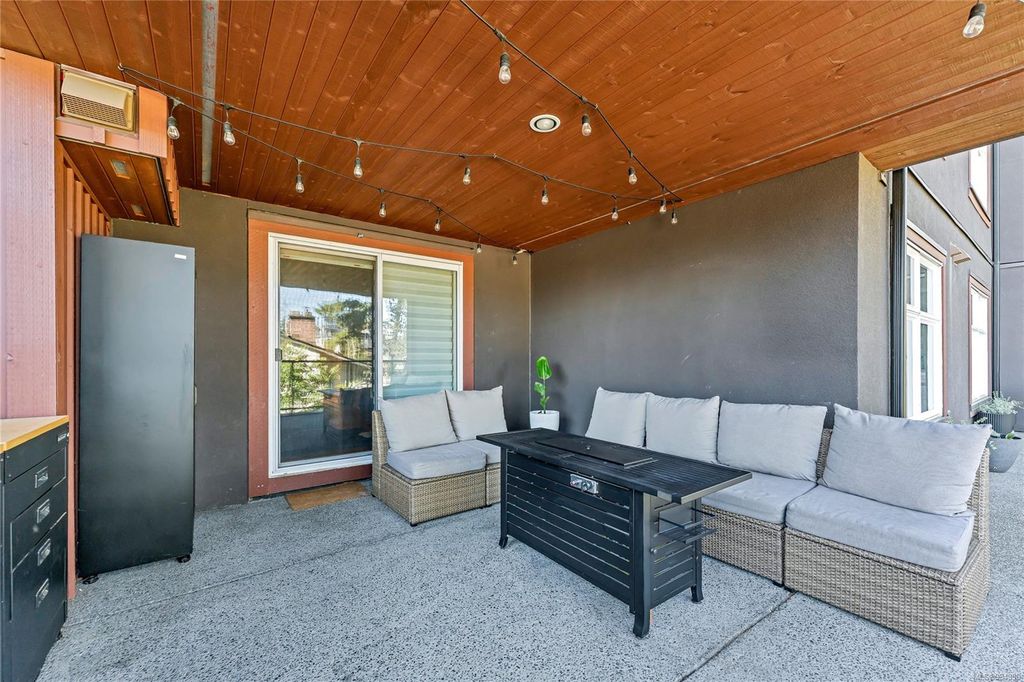 listing image 16042497601761819790