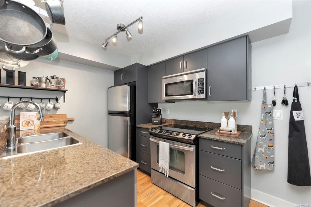 listing image 16047770275891549374