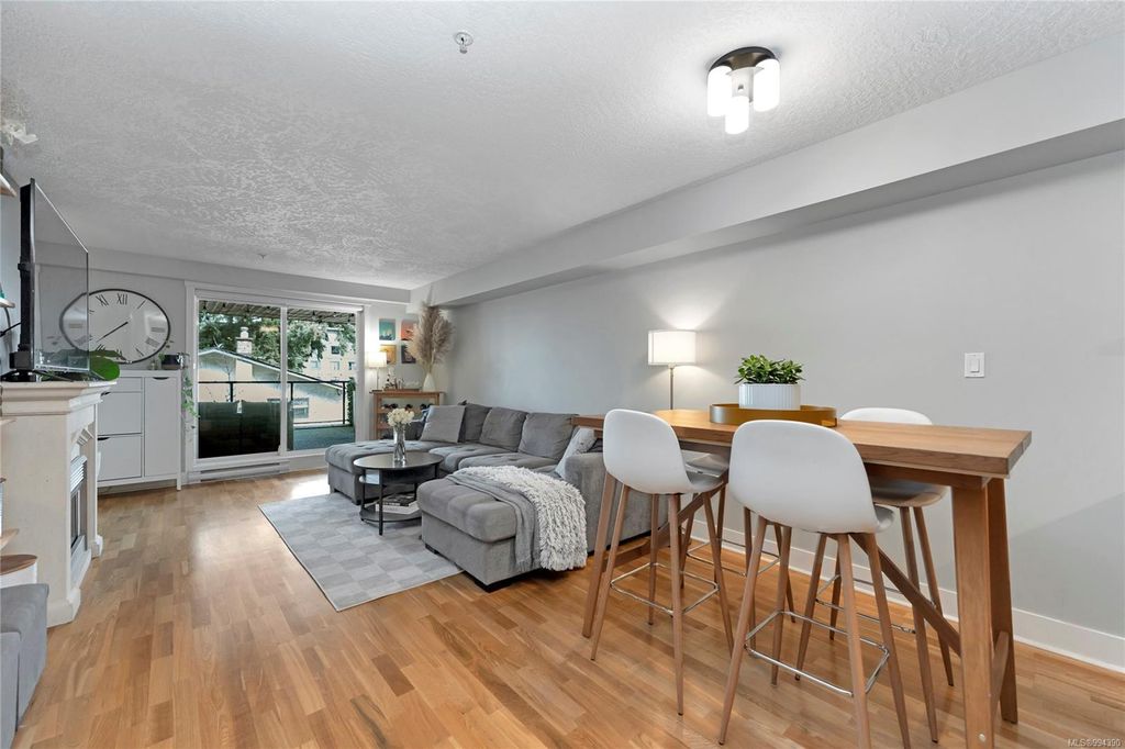 listing image 16048722224190845497