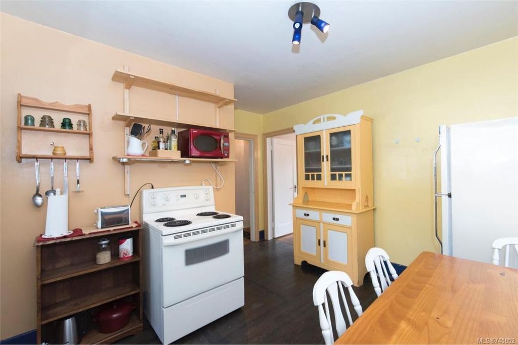 listing image 16048603734609910606