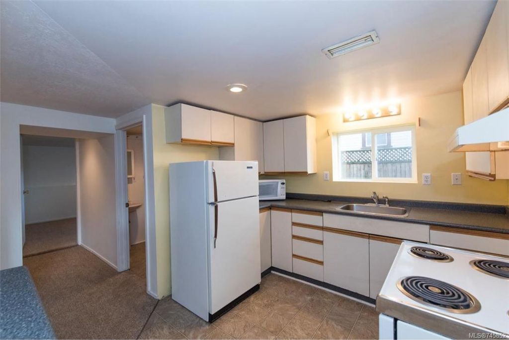 listing image 16049394254846458989