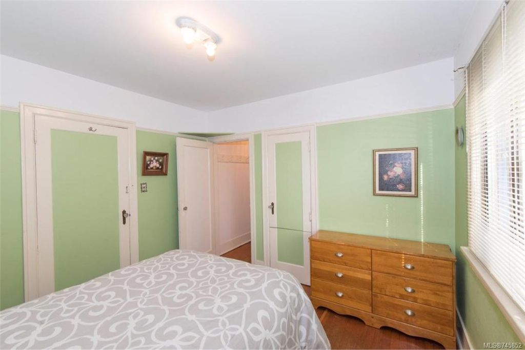 listing image 16044583130830810937