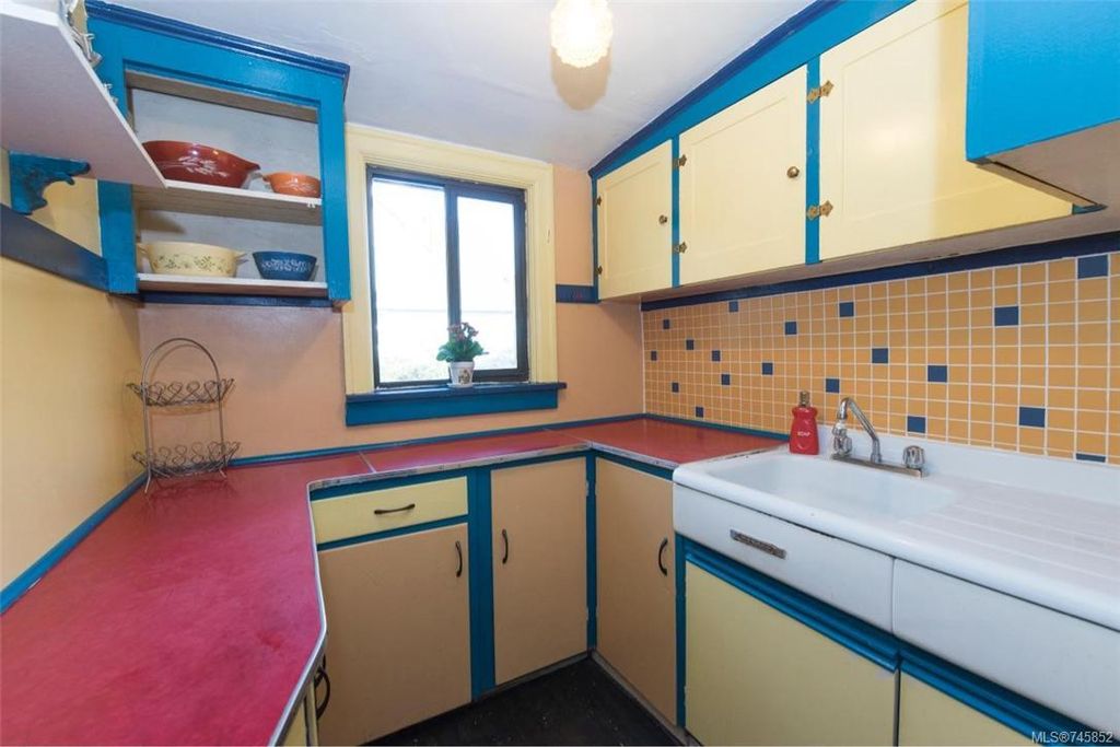 listing image 16041015918346458898