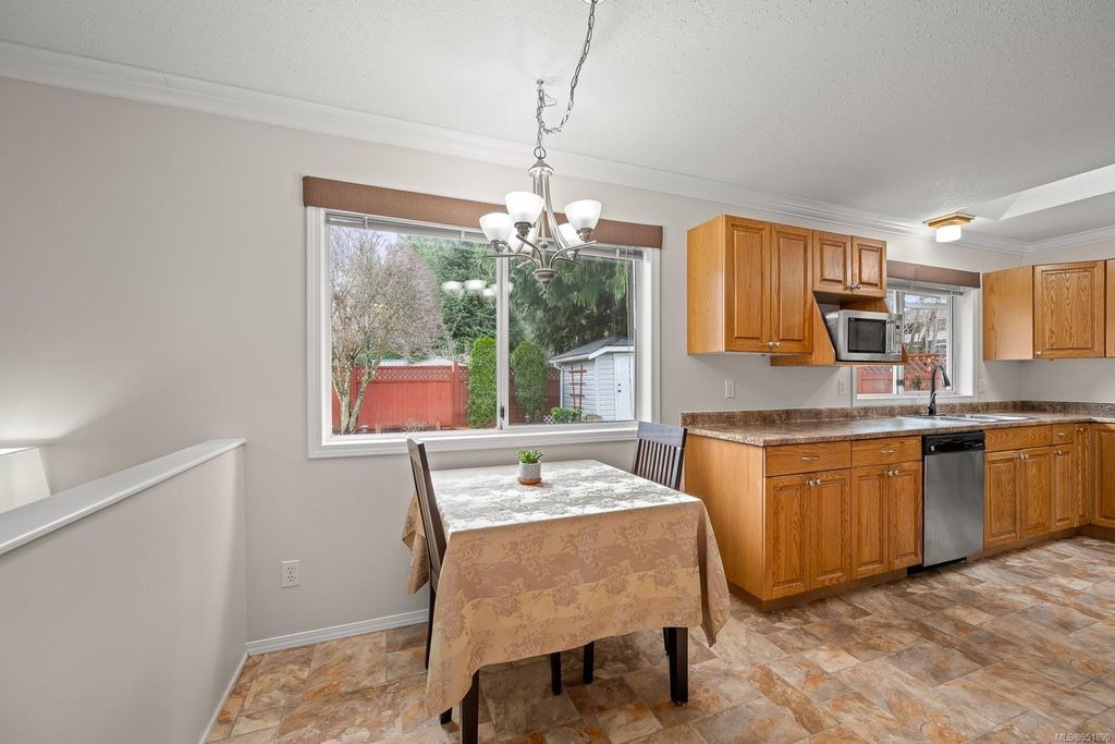 listing image 16042282043994126937