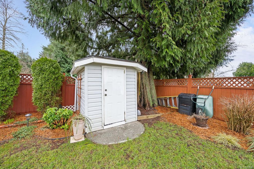 listing image 16048582186425852805