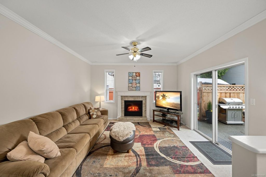 listing image 16045177368566135999